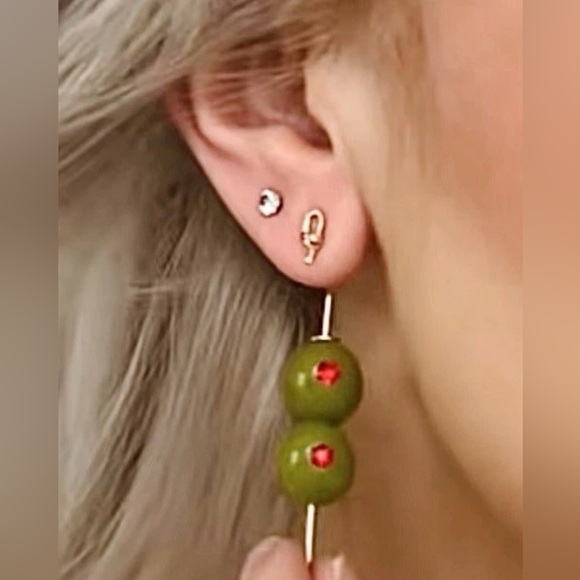 BNIP PIPER K VIRAL MARTINI OLIVES GLASS & CRYSTAL DANGLING EARRINGS - Picture 3 of 11